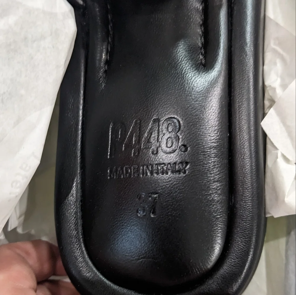 NWT P448 | Women's Fergie Platform Slide Sandals in Black